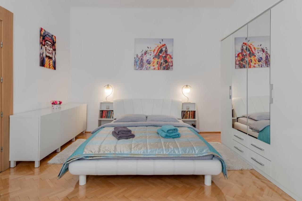 Brasov Centrul Vechi - 67Sqm - 2Min To Counsel Square Apartamento Exterior foto