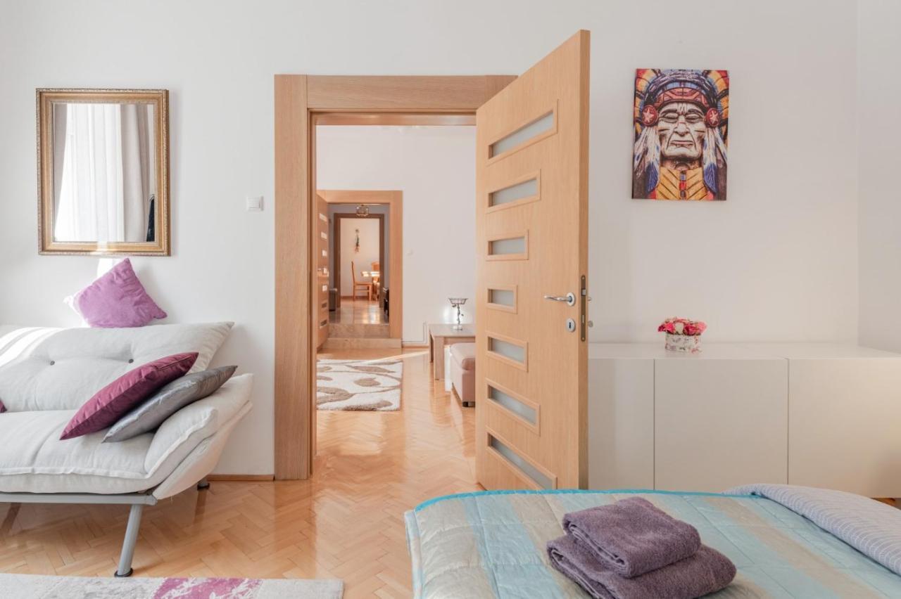 Brasov Centrul Vechi - 67Sqm - 2Min To Counsel Square Apartamento Exterior foto