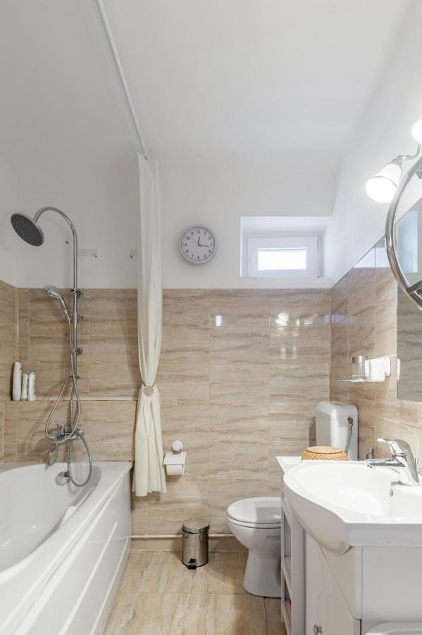 Brasov Centrul Vechi - 67Sqm - 2Min To Counsel Square Apartamento Exterior foto