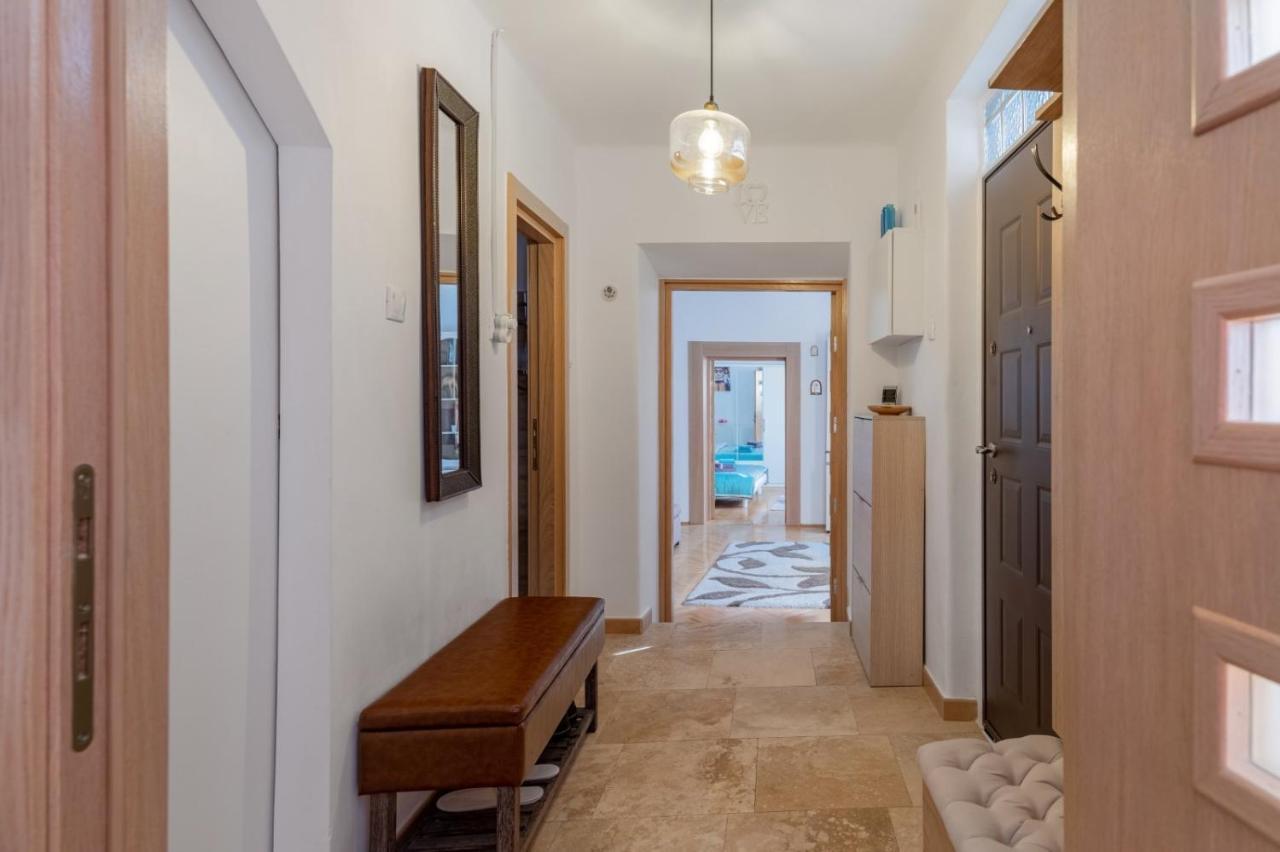 Brasov Centrul Vechi - 67Sqm - 2Min To Counsel Square Apartamento Exterior foto