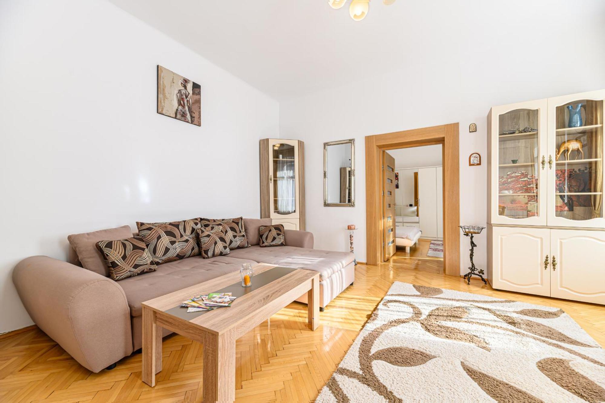 Brasov Centrul Vechi - 67Sqm - 2Min To Counsel Square Apartamento Exterior foto
