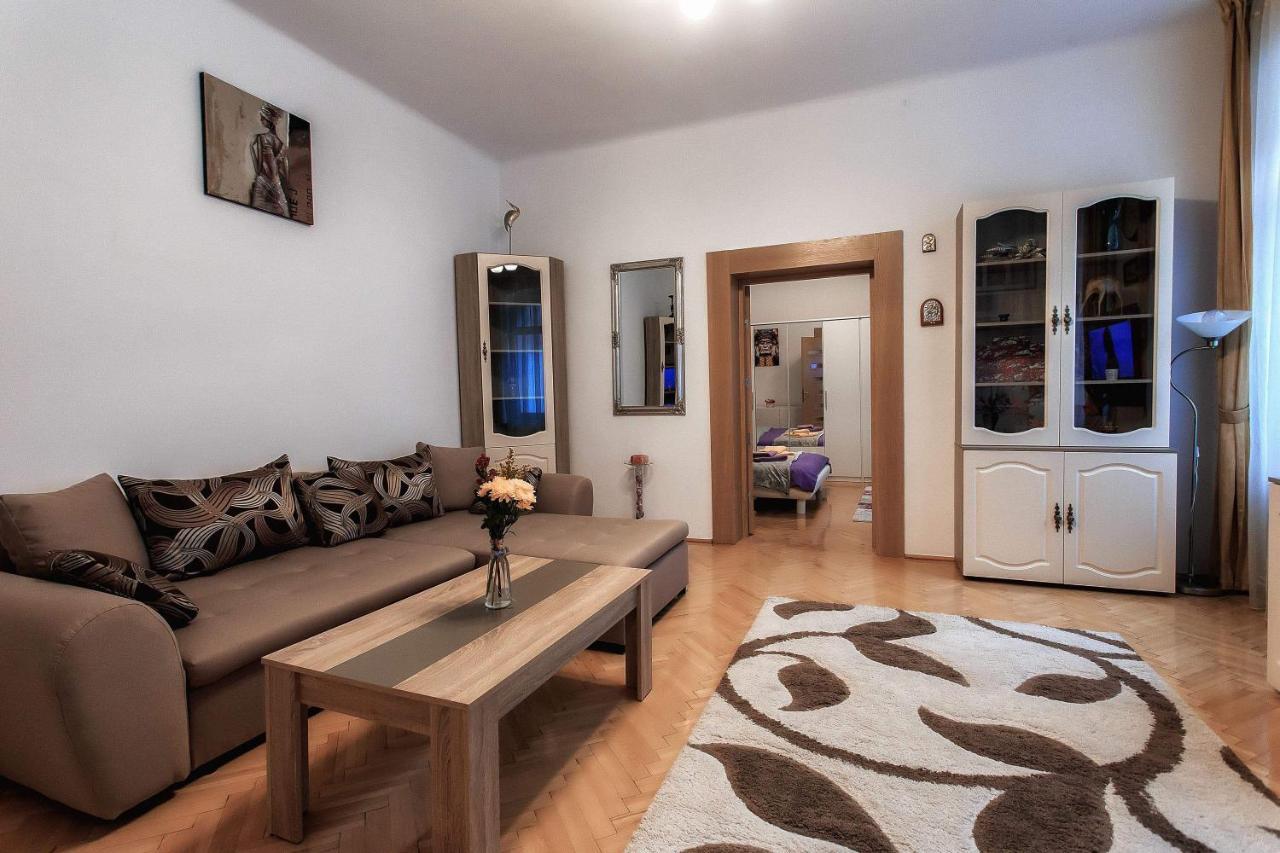 Brasov Centrul Vechi - 67Sqm - 2Min To Counsel Square Apartamento Exterior foto